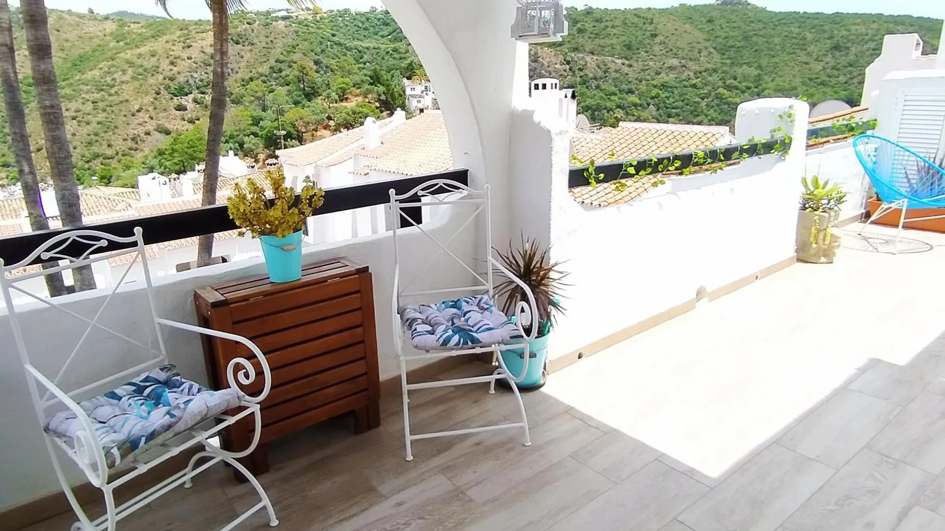 Attic Costa Del Sol Apartment Benahavis Spain